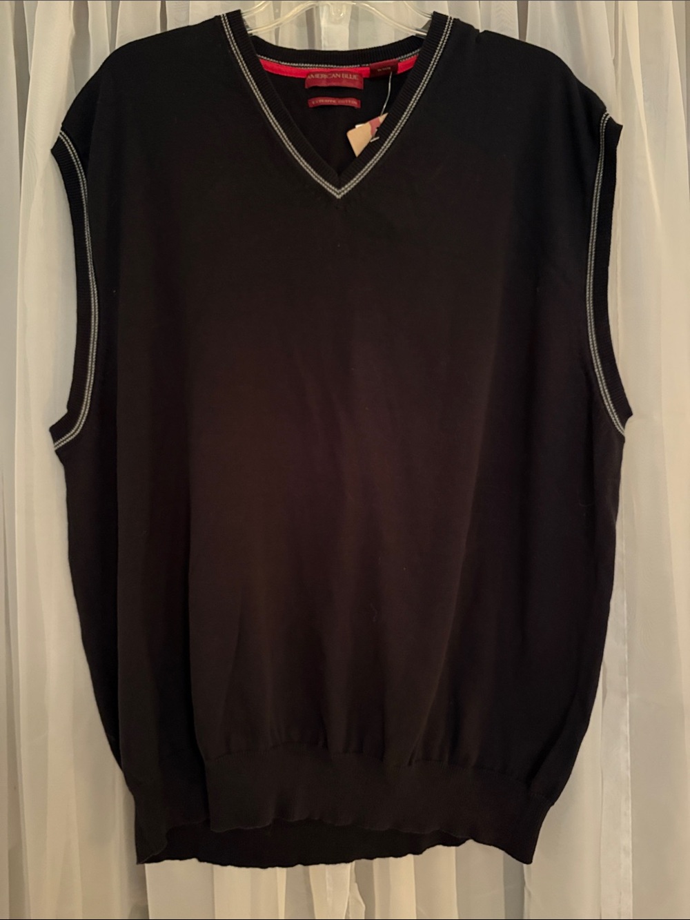 Black V‑Neck Sleeveless Sweater Vest by American blue size xxl new with tags